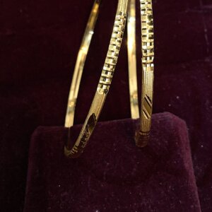 Daily-Wear Gold Finish Bangles – Elegant & Affordable Women’s Jewelry