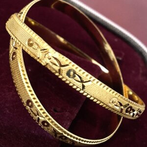 Gold Finished Daily-Wear Bangles – Lightweight Everyday Ethnic Jewelry for Women